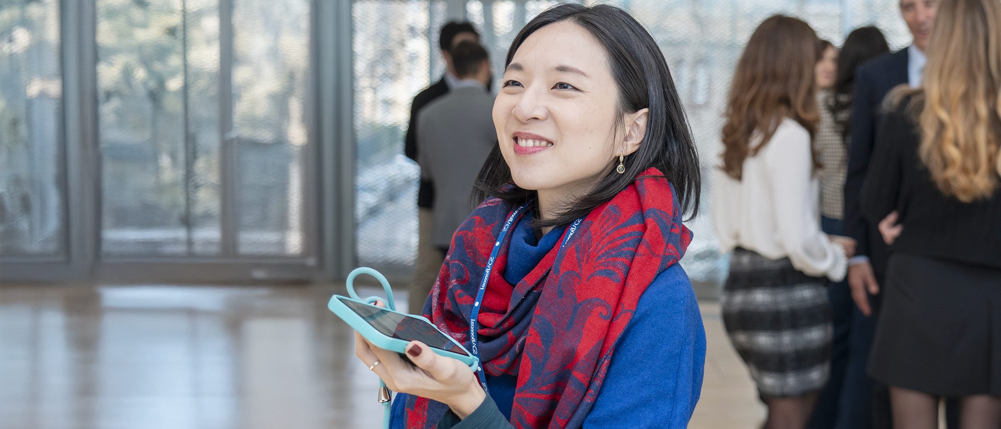 Ragazza asiatica che sorride