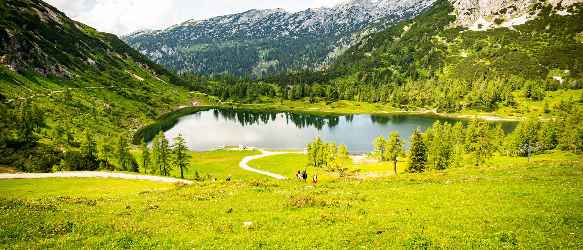 nature-lab_people_1960x840.jpg