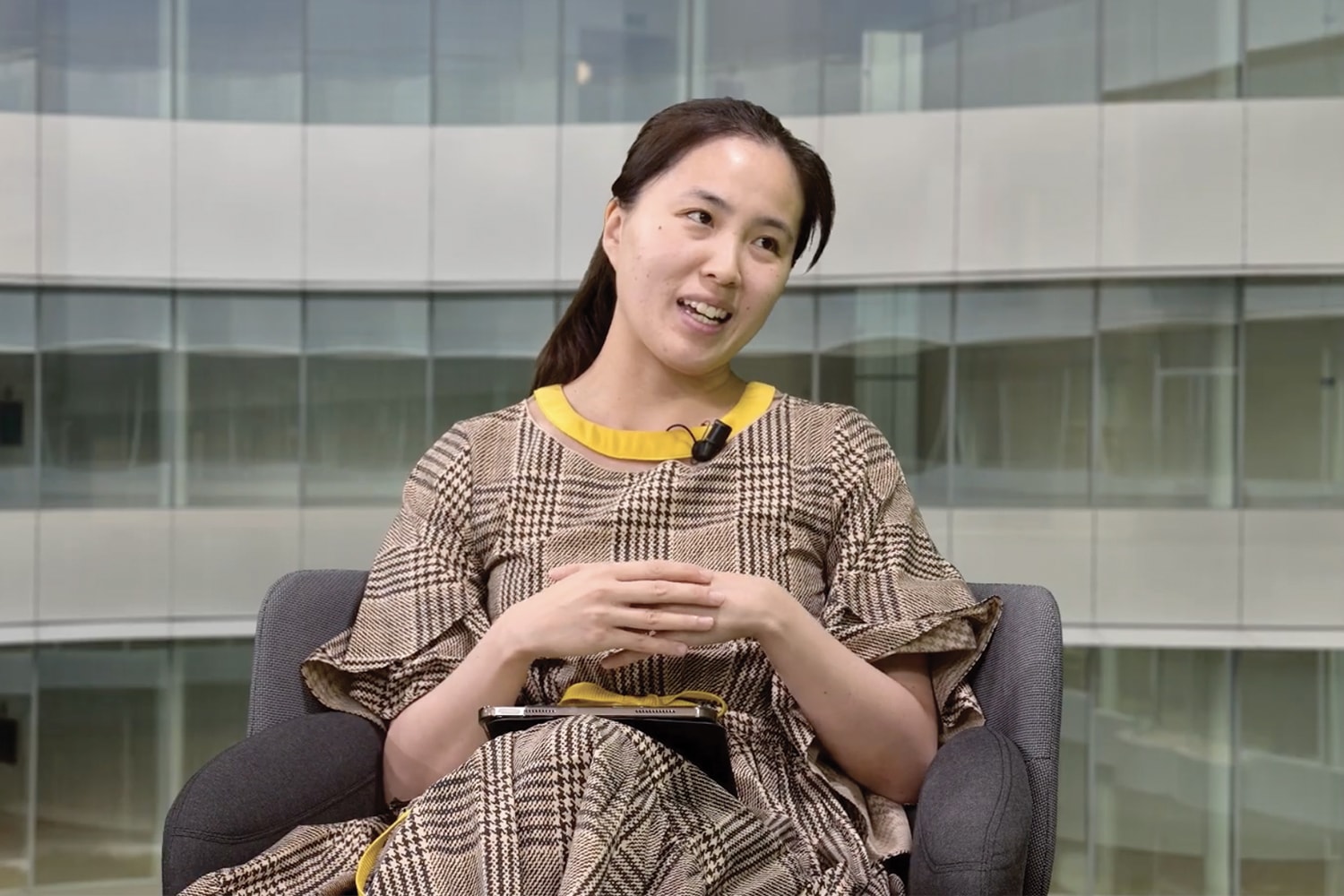 EMILUX Faculty: Prof. Laura Pan